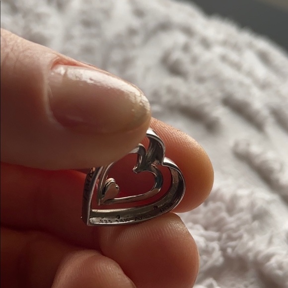 Helzberg heart pendant - Picture 3 of 4